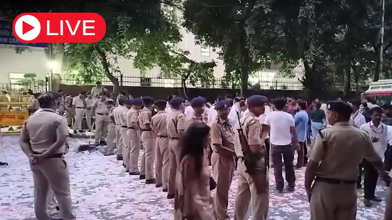Aaj ki Taaza Khabar: DUSU चुनाव में 10वें राउंड के बाद बदली तस्वीर! अध्यक्ष पद पर NSUI ने बनाई बढ़त, VP में निर्दलीय का दबदबा