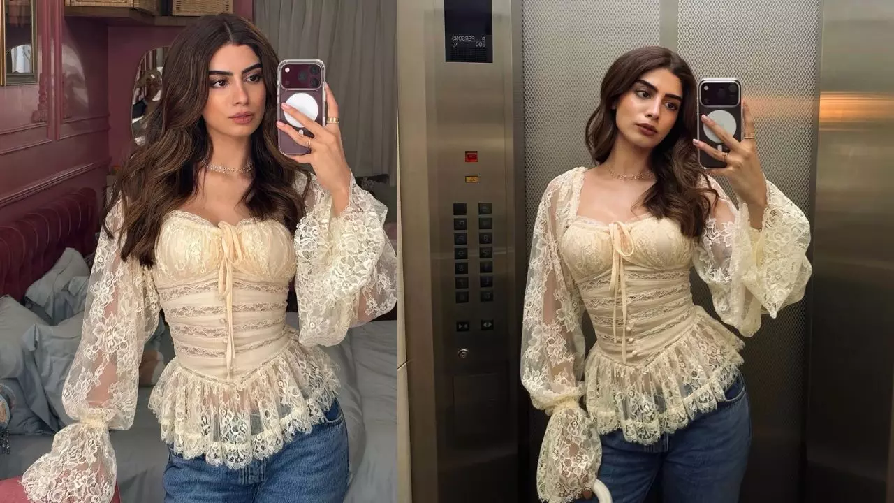 Khushi Kapoor का Lace Top आया पसंद? जानें कहां से खरीदें, कितना है प्राइज और कैसे करें स्टाइल