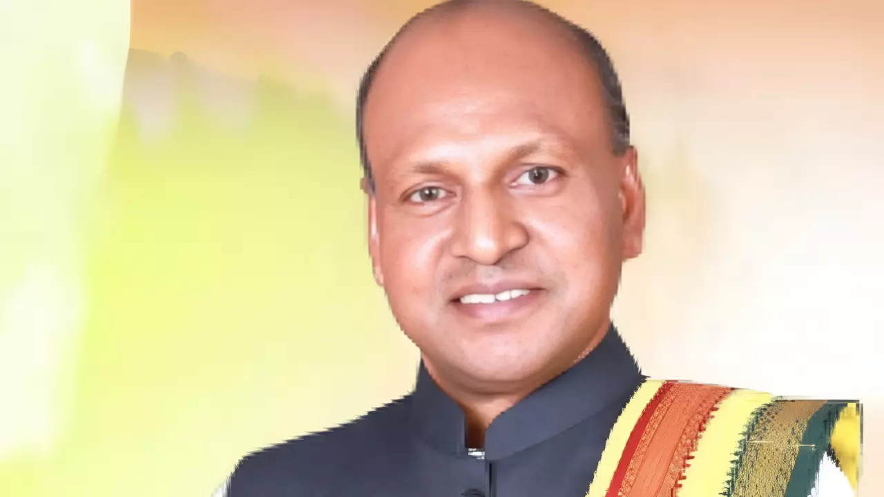 कौन हैं विधायक तुलेश्वर मरकाम जिनका फोन हुआ हैक, फिर लोगों से मांगे ₹76 हजार, ऐसे खुली हैकर्स की करतूत