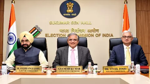 SIR को लेकर भारी बवाल के बीच चुनाव आयोग की बैठक, लिए 9 बड़े फैसले...ECINet से वोटर लिस्ट तक क्या-क्या बदला?