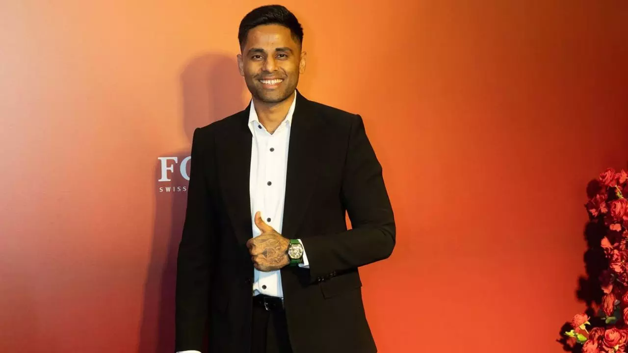 बिरयानी-बटर चिकन खाकर भी कैसे फिट रहते हैं Suryakumar Yadav, ये चीजें नहीं हैं डाइट का हिस्सा
