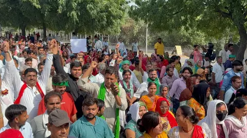 बिजली मांगी तो FIR! थाना घेरने निकले नोएडा के लोग, फिर ऐसे शांत हुआ मामला