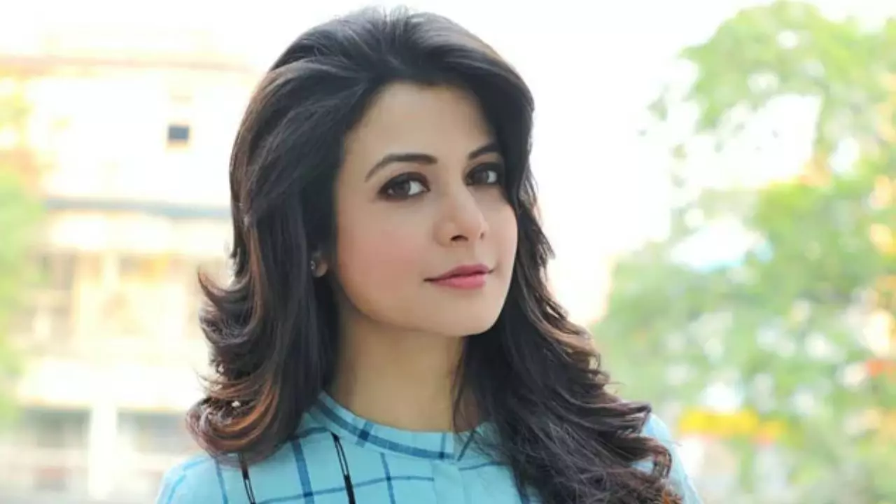फिल्मी दुनिया में 23 साल तक गाड़ा झंडा, Tolly Queen नाम से मशहूर बंगाल की कोयल मल्लिक कौन? TMC छोड़ते ही BJP ने बनाया राज्यसभा उम्मीदवार