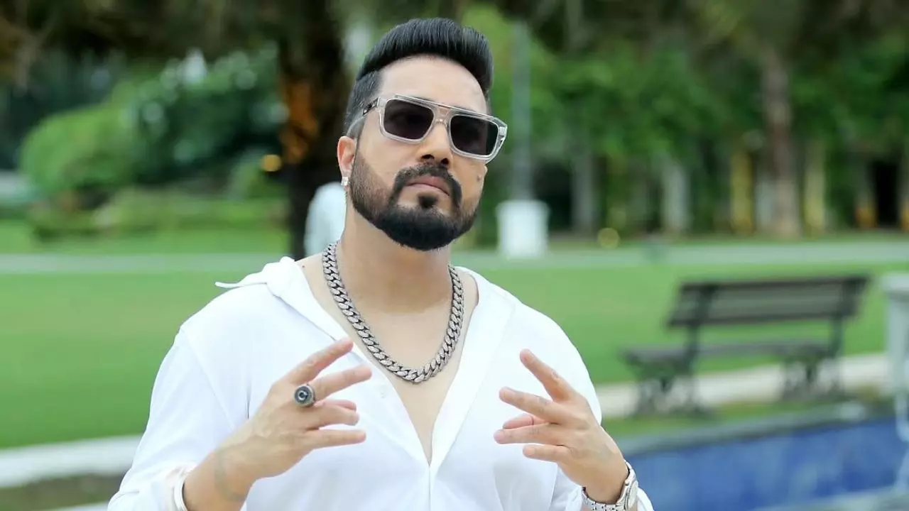 पाकिस्तान के मुसलमान खराब लेकिन दुबई के बहुत अच्छे क्यों, Mika Singh ने आखिर क्यों कही ये बात?