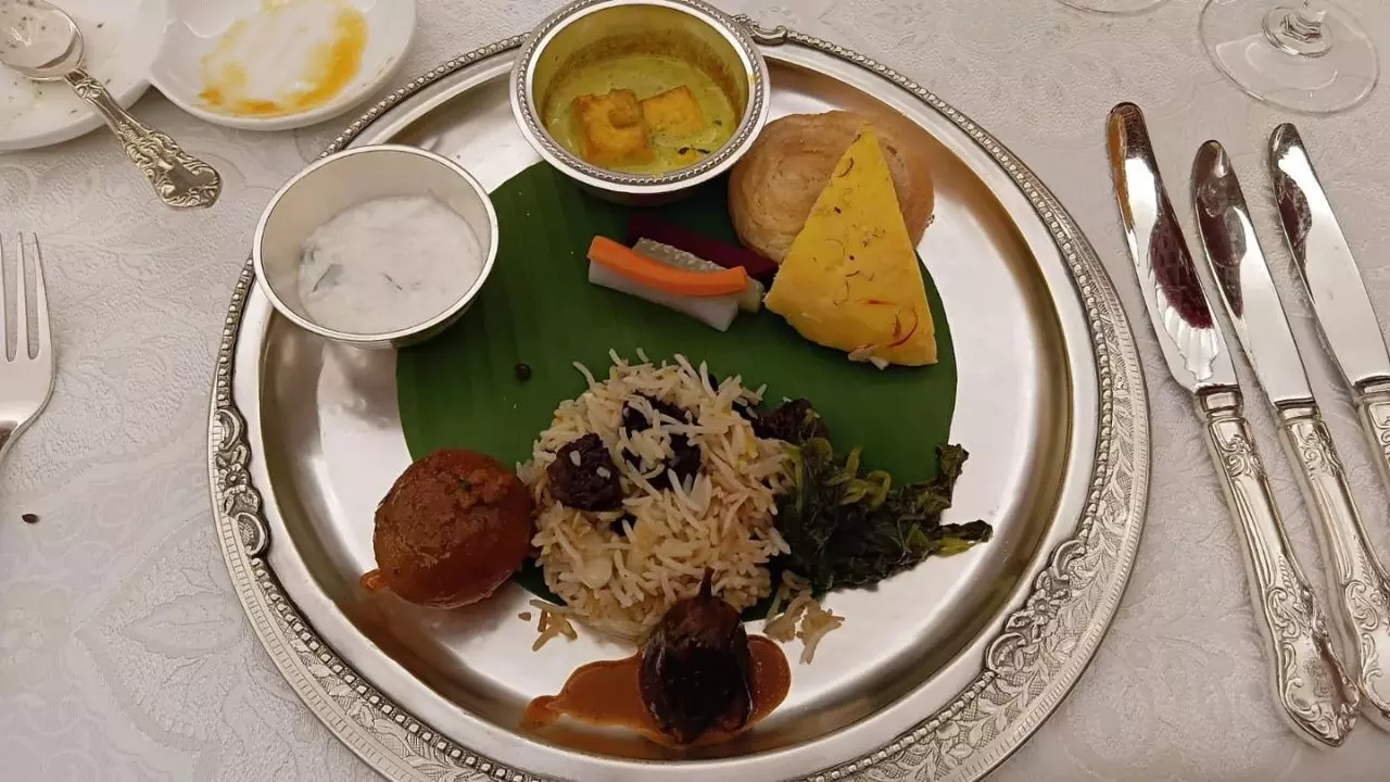 कश्मीरी चमन कालिया से लद्दाखी फोरोक नांगका तक, प्रेसिडेंट Guy Parmelin को राष्ट्रपति भवन में परोसी गईं ये खास देसी डिश