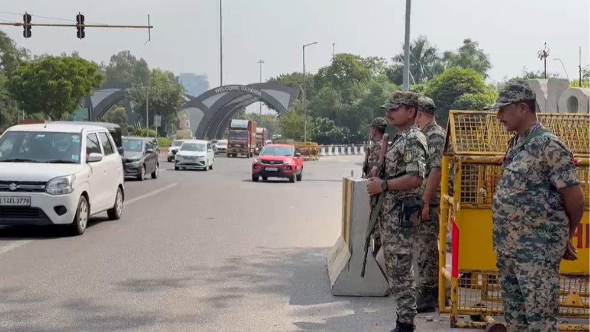 दिल्ली में प्रदर्शन से पहले नोएडा में अलर्ट, चिल्ला बॉर्डर पर भारी फोर्स तैनात; किसान संगठनों ने लगाया हाउस अरेस्ट का आरोप