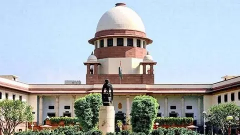 Supreme Court Metro Order: No Complete Ban Ahead of CJP Protest in Delhi Supreme Court Metro Order: No Complete Ban Ahead of CJP Protest in Delhi