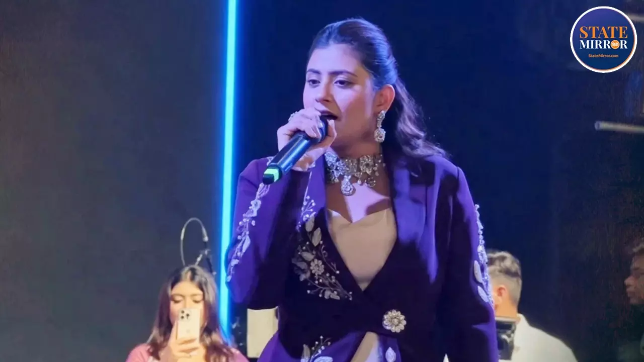 कानपुर के लोग ऐसे करेंगे तो सेलेब्रिटी आना छोड़ देंगे, आखिर ऐसा क्या हुआ कि भड़क गई Anjali Arora, VIDEO वायरल
