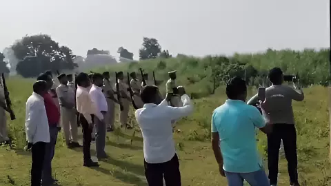 एक्सीडेंट में ब्रेन डेड हुई 2 साल की शिवानी, जाते-जाते 3 लोगों को दी जिंदगी, मध्य प्रदेश पुलिस ने दिया गार्ड ऑफ ऑनर, ऐसे हुआ अंतिम संस्कार