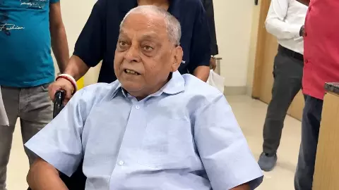 ड्रामा के आरोपों के बीच अस्पताल से लौटे नीरज कुमार, क्या है AICD जिसकी वजह से बिगड़ी थी तबीयत; जदयू नेता ने बताई पूरी कहानी